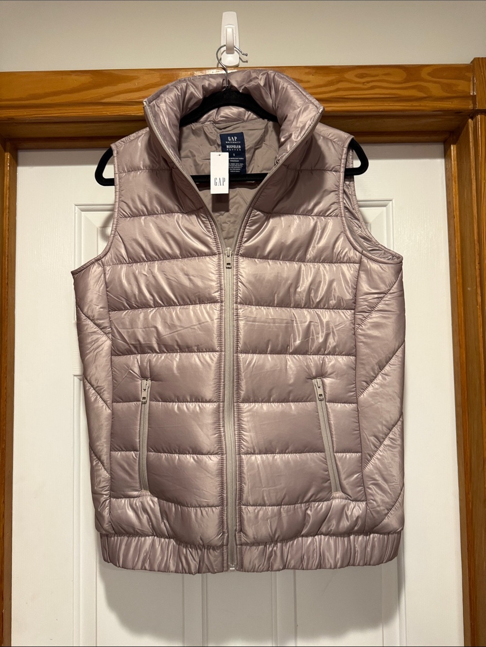 GAP Women's Shimmery Mauve Quilted Puffer Vest
